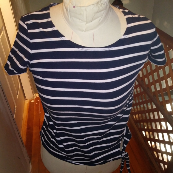 Nautica cotton top Size Small fits Medium - Picture 1 of 4